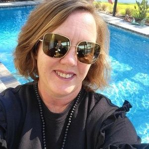 Meet your Posher, Renee